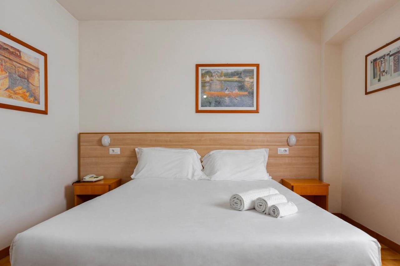 Catignano Hotel กุบบีโอ ภายนอก รูปภาพ